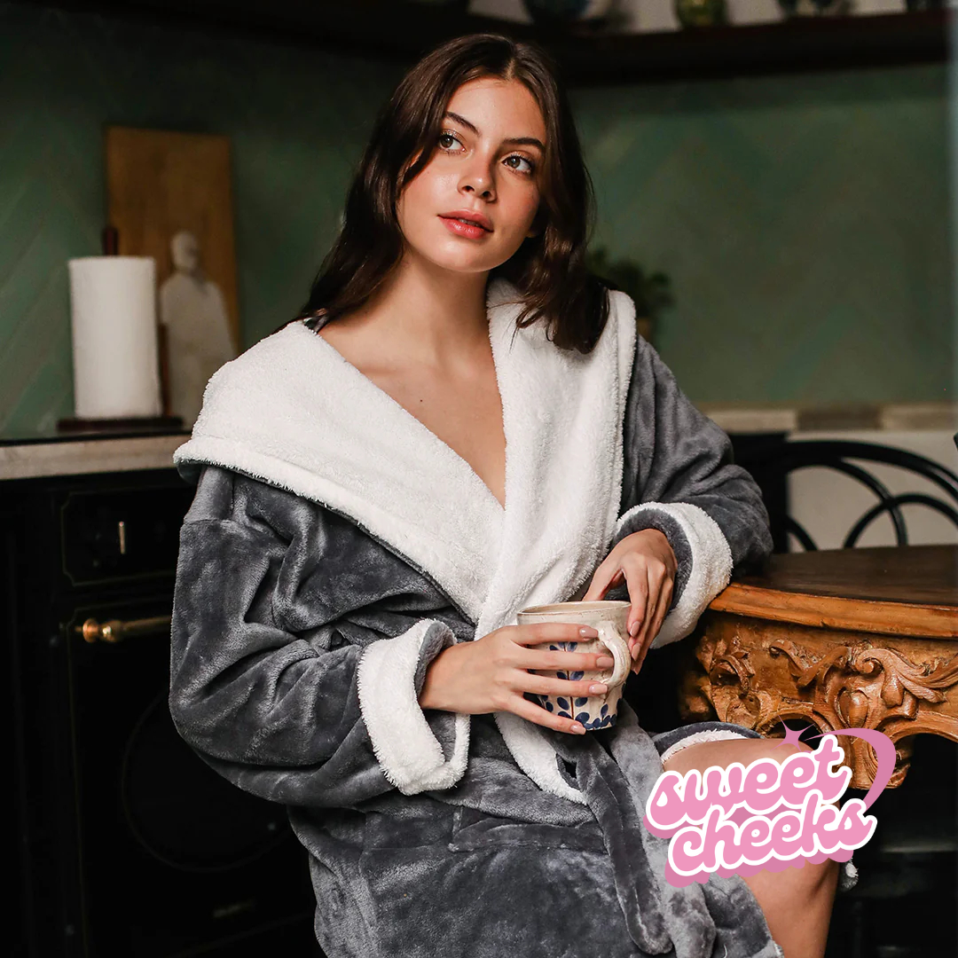 Women's robe with Polar Hood * Fur - Sweet Cheeks