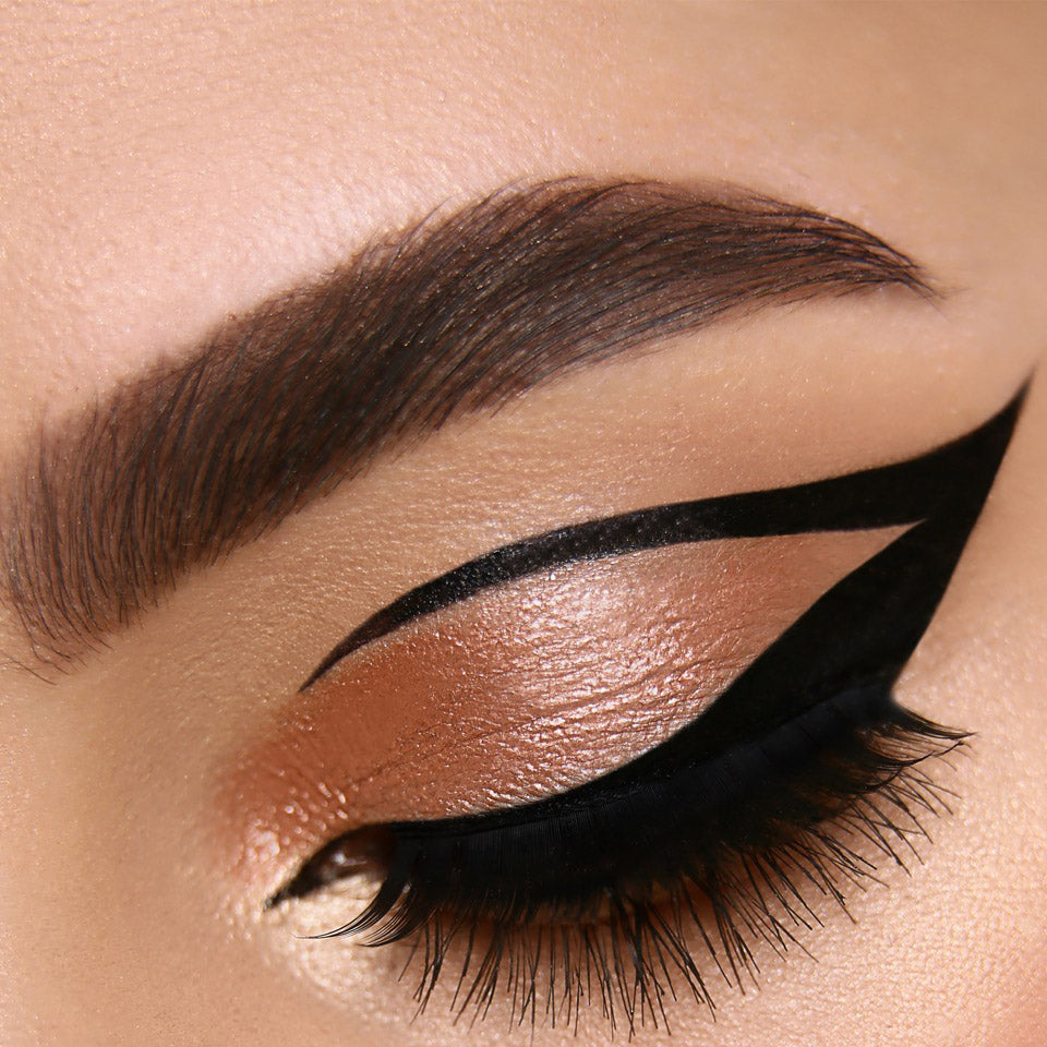 bellapierre Liquid Eyeliner. Mineral-based. Quick-drying, Wax-based Blend Delivers a Flawlessly Matte Finish. Long-lasting. TrueSkinity