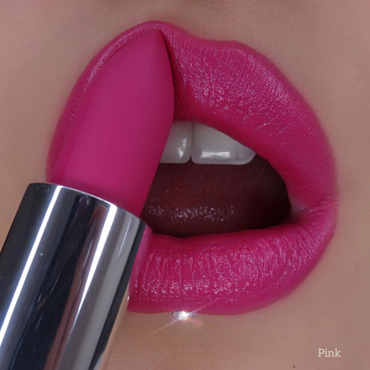 bellapierre Mineral Lipstick. All natural with mineral pigments, iron oxides and Vitamin C & Vitamin E for luscious, flawless lips.