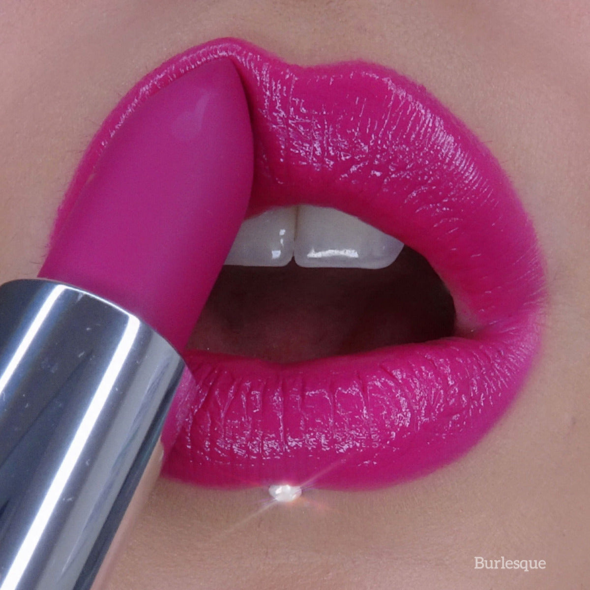 bellapierre Mineral Lipstick. All natural with mineral pigments, iron oxides and Vitamin C & Vitamin E for luscious, flawless lips.