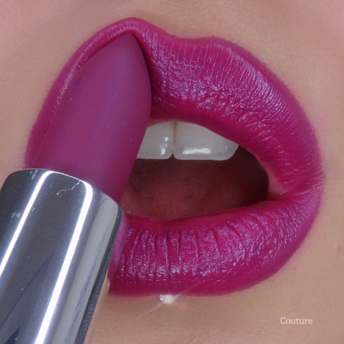 bellapierre Mineral Lipstick. All natural with mineral pigments, iron oxides and Vitamin C & Vitamin E for luscious, flawless lips.