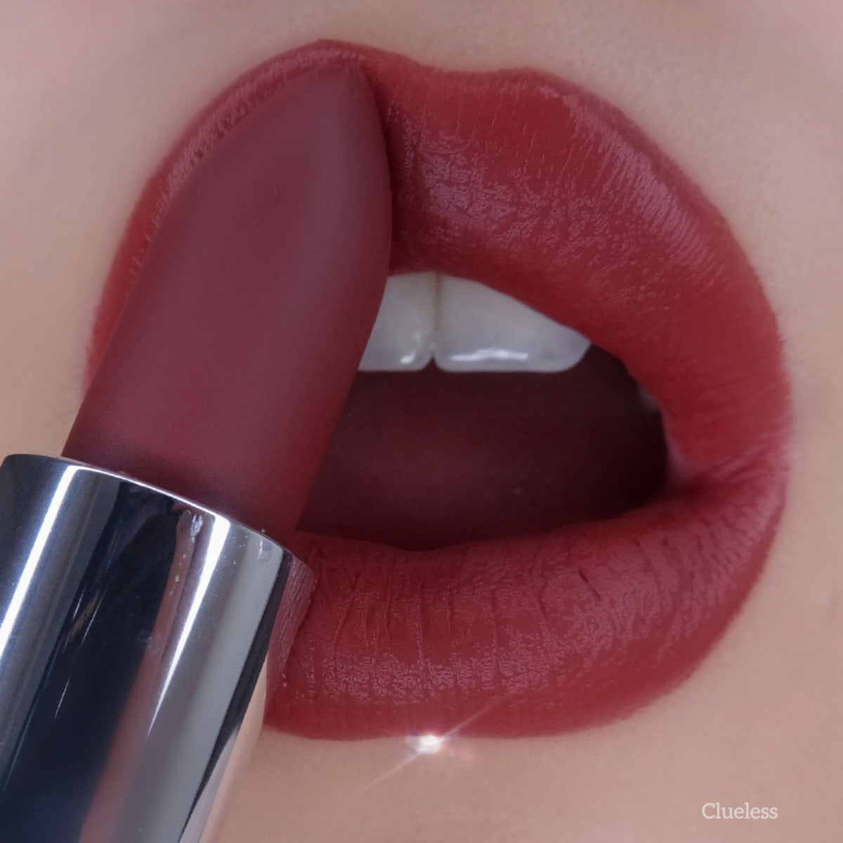 bellapierre Mineral Lipstick. All natural with mineral pigments, iron oxides and Vitamin C & Vitamin E for luscious, flawless lips.
