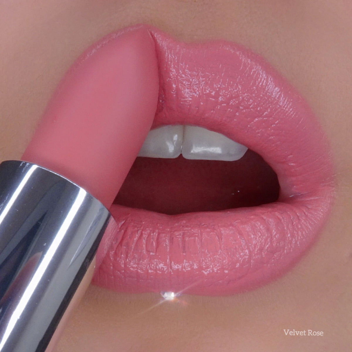 bellapierre Mineral Lipstick. All natural with mineral pigments, iron oxides and Vitamin C & Vitamin E for luscious, flawless lips.